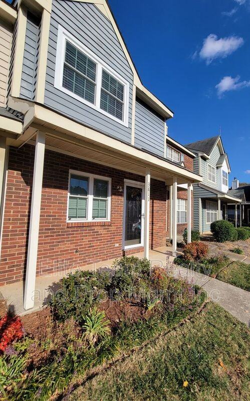 3811 Mosscroft Ln - Photo 2 of 20