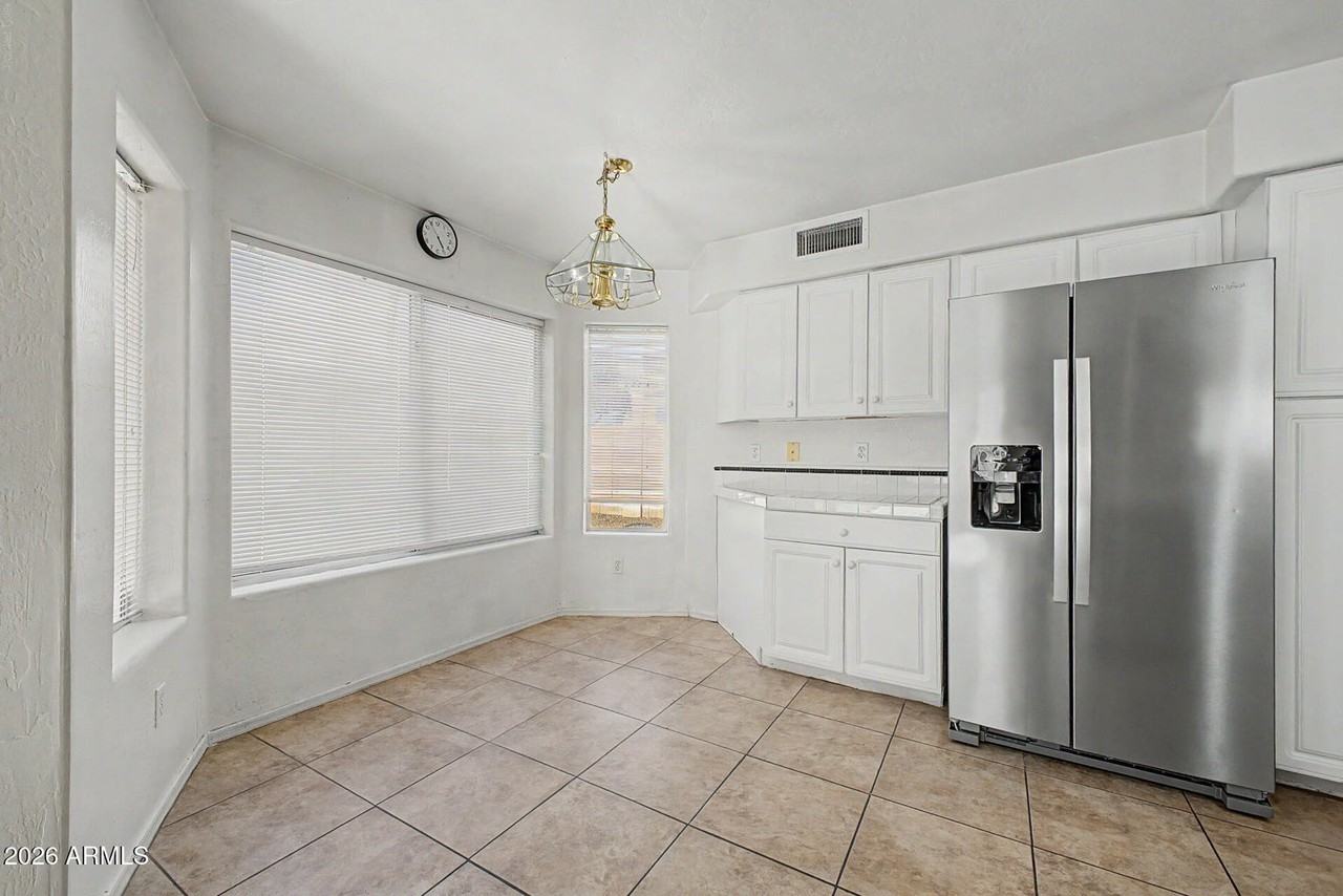 13166 West Cypress Street - Photo 6 of 40