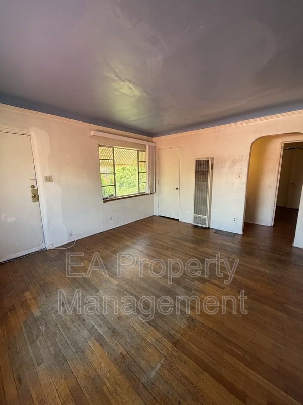 414 Pine St Se #2 - Photo 2 of 17
