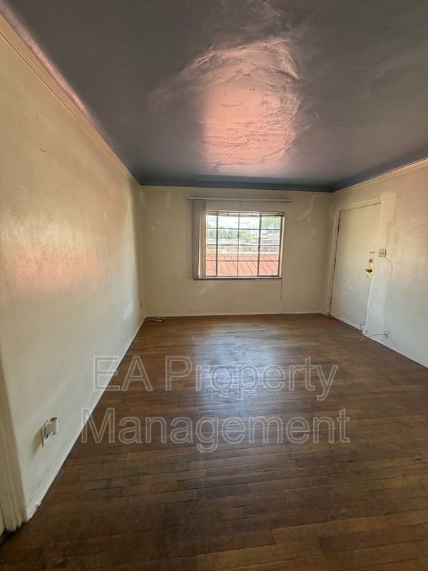 414 Pine St Se #2 - Photo 3 of 17