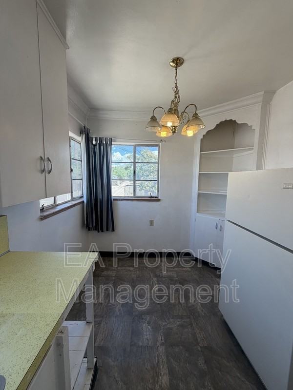 414 Pine St Se #2 - Photo 7 of 17