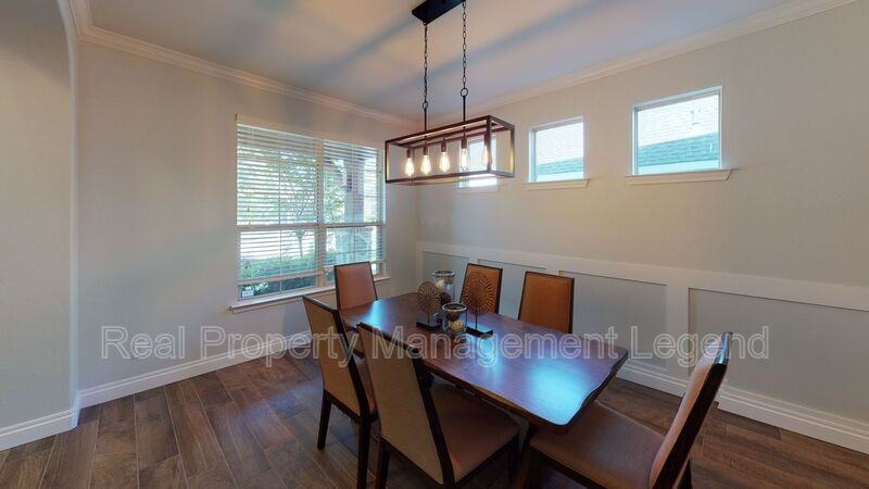 8308 Whistling Duck Dr - Photo 3 of 40