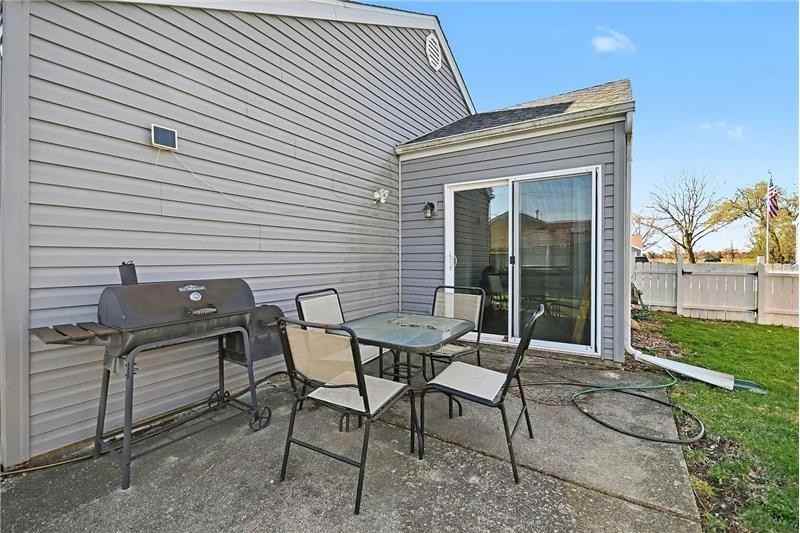 2311 Bluebell Ct - Photo 3 of 16