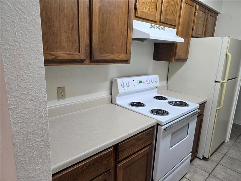 8705 Schick Rd #D - Photo 4 of 11