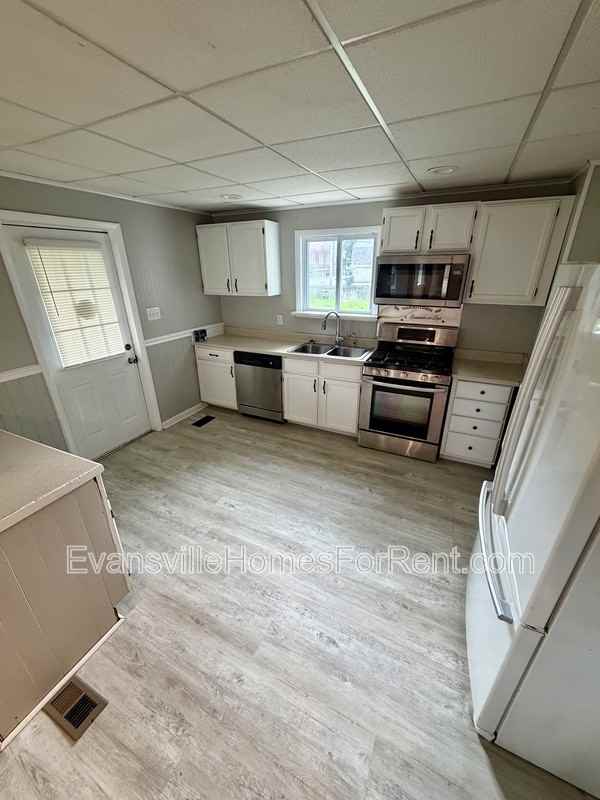 2706 W Virginia St - Photo 6 of 14