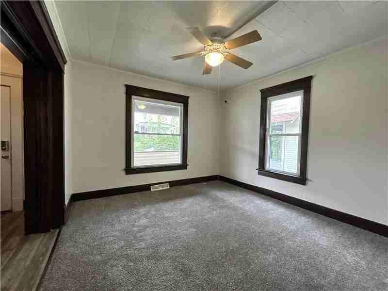 1303 Oregon Ave - Photo 3 of 14