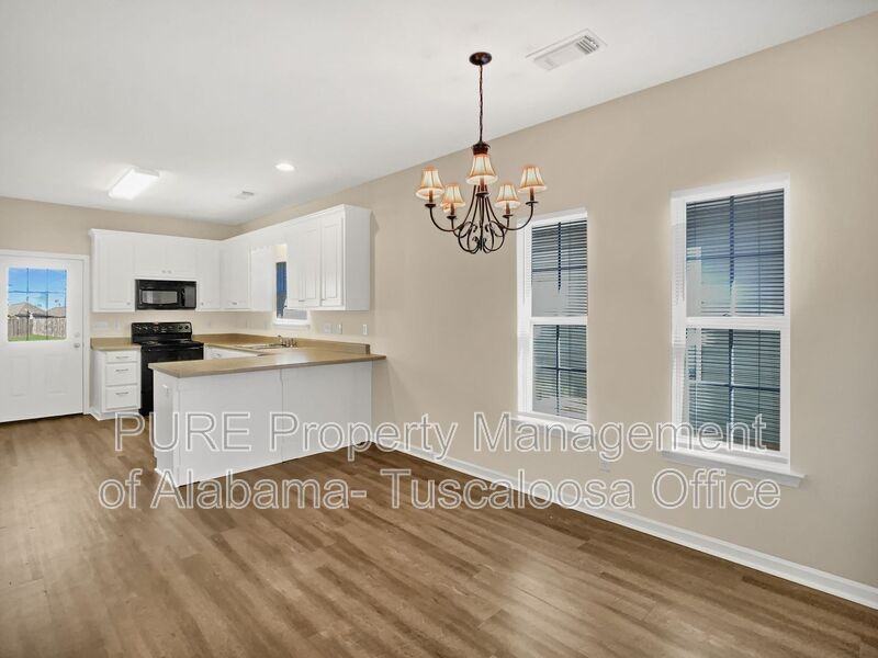 9750 Moonlight Dr - Photo 4 of 18