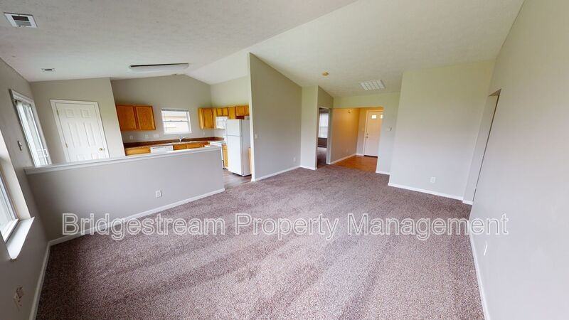 8694 Plum Creek Ct - Photo 2 of 10