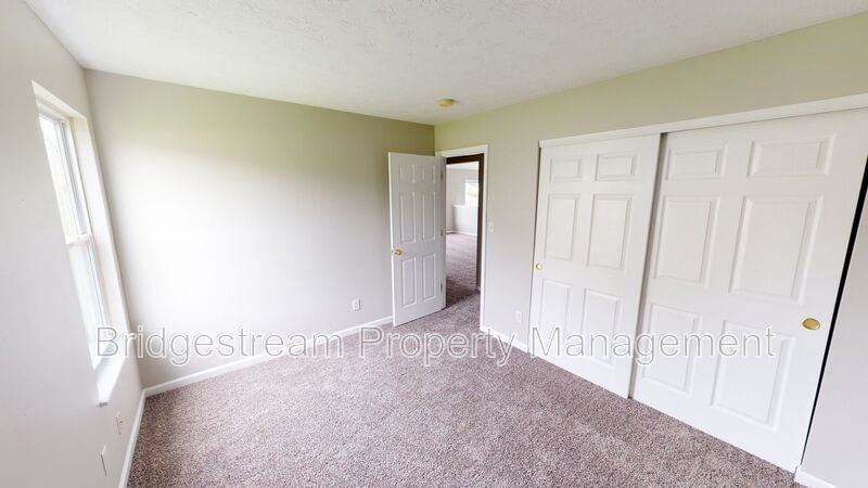 8694 Plum Creek Ct - Photo 5 of 10
