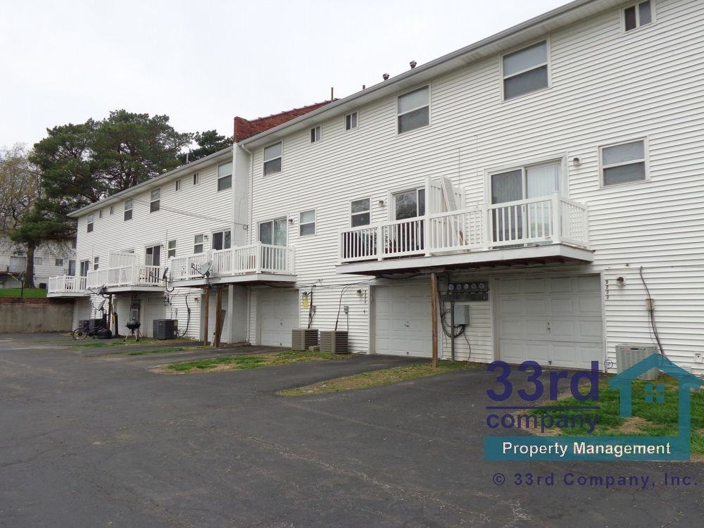 9281 Nieman Rd - Photo 2 of 9