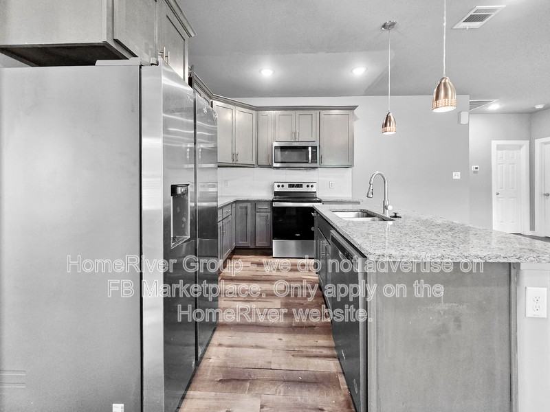 1429 Missouri Ave - Photo 3 of 22