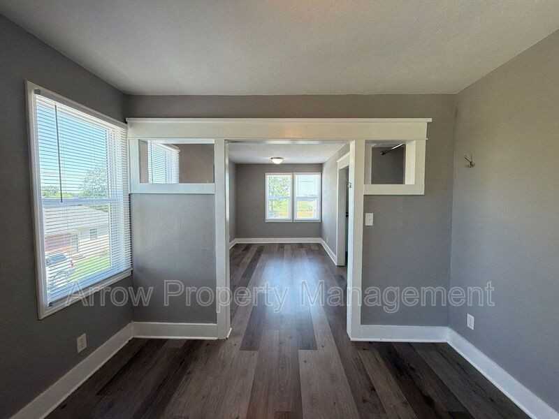 3502 S 51st St #3 - Photo 3 of 8