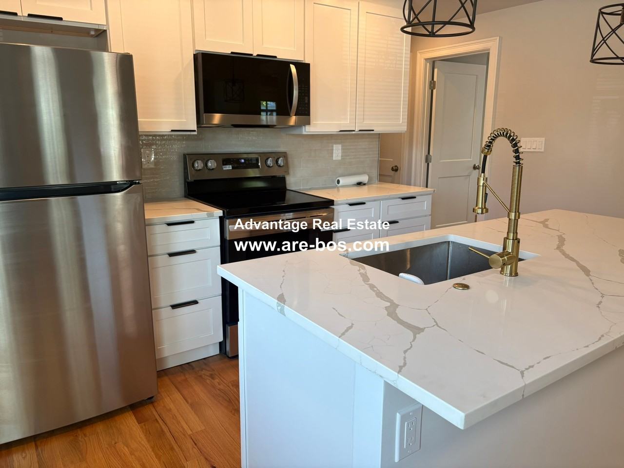 254 Salem St #1 - Photo 5 of 29
