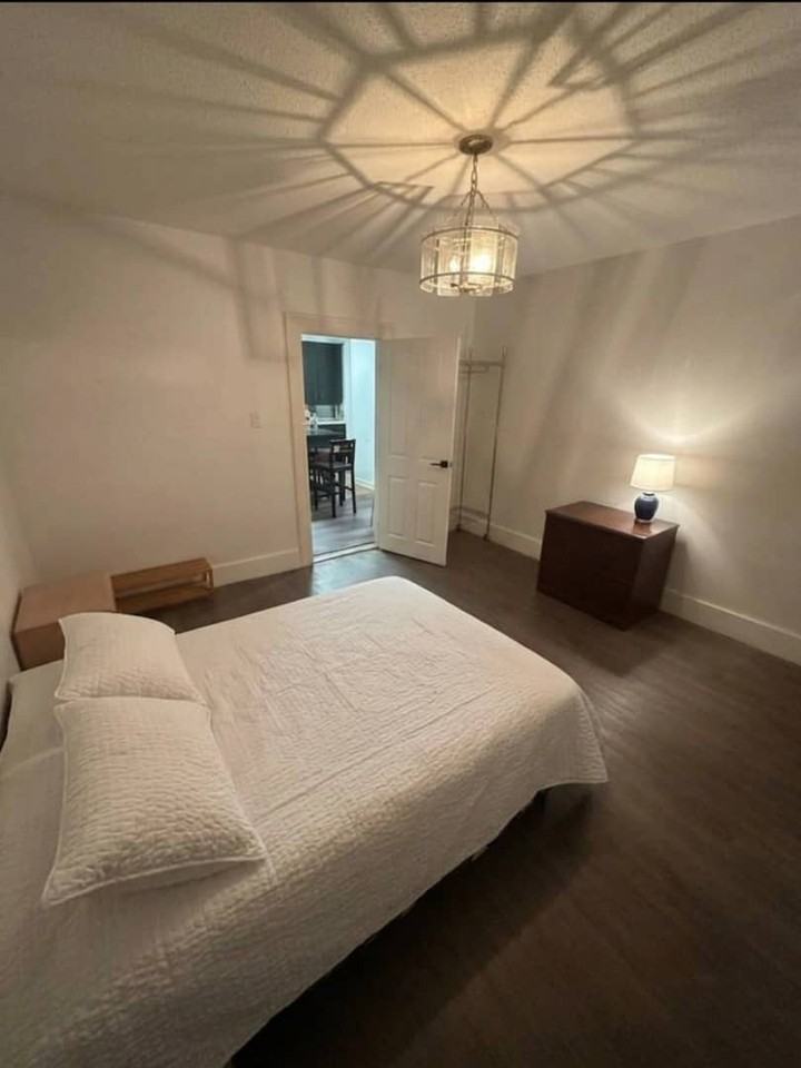 3045 Kings Avenue - Photo 4 of 4