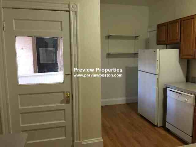 Beacon St #7AP - Photo 2 of 6