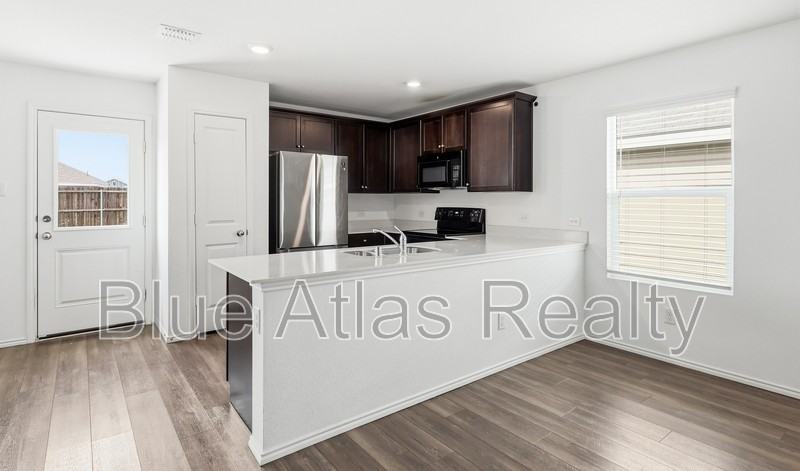 510 Olmstead Dr - Photo 5 of 23
