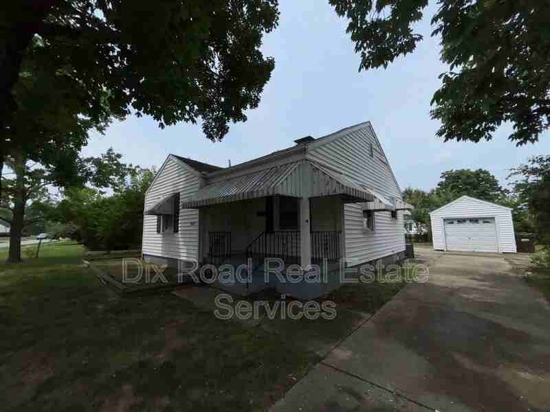 2827 Oxford Ave - Photo 3 of 24