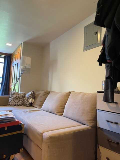 126 E. 7th - Photo 3 of 8