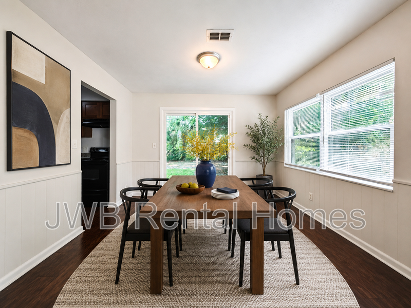 711 Appian Way - Photo 4 of 11