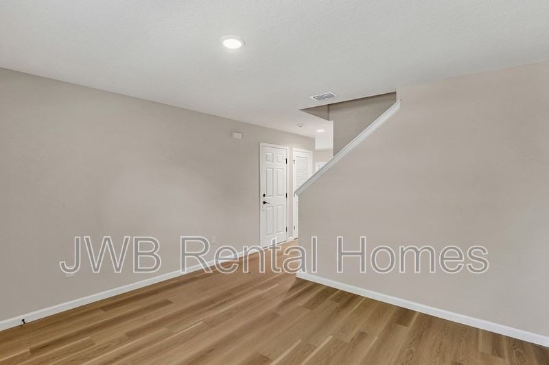 2047 Prospect St - Photo 6 of 17