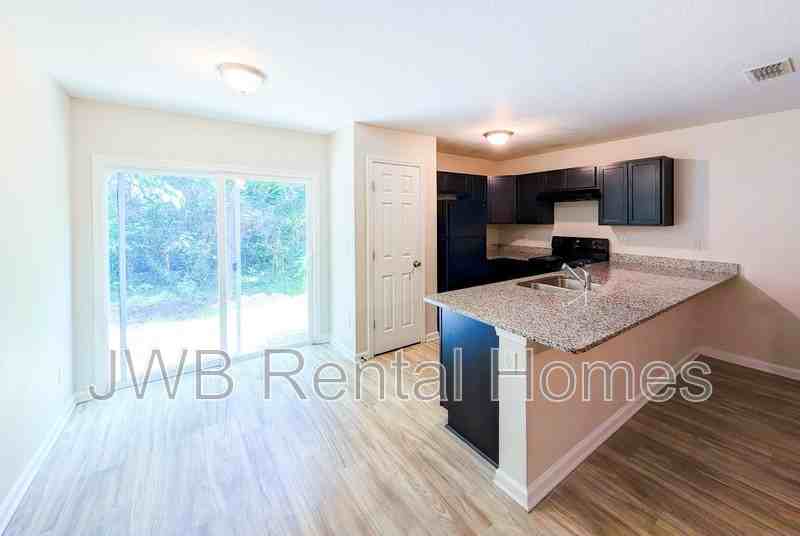 6869 Lake Mist Ln - Photo 4 of 21