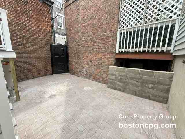6 Endicott St #1 - Photo 3 of 9