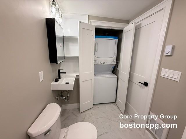 6 Endicott St #1 - Photo 4 of 9