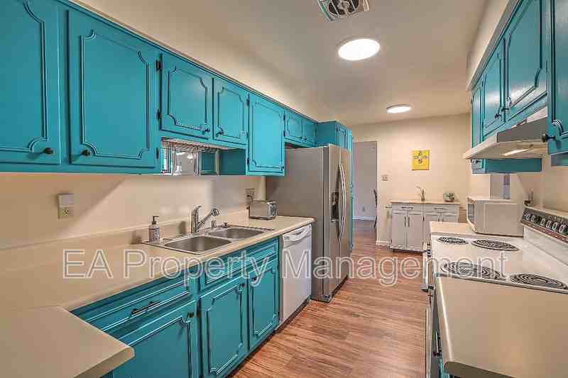 9308 Gutierrez Rd Ne - Photo 2 of 18