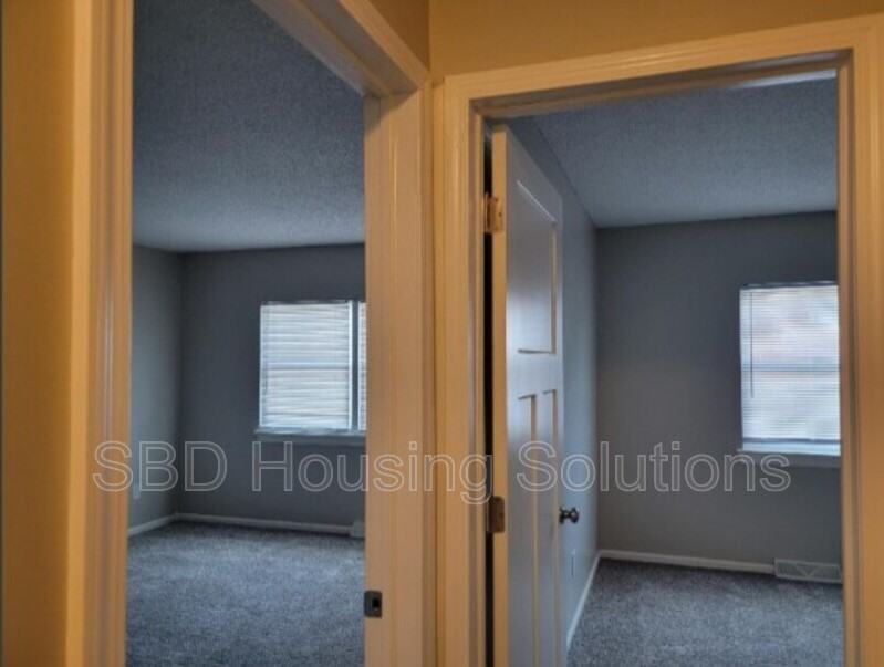 6601 E 128th St - Photo 2 of 2