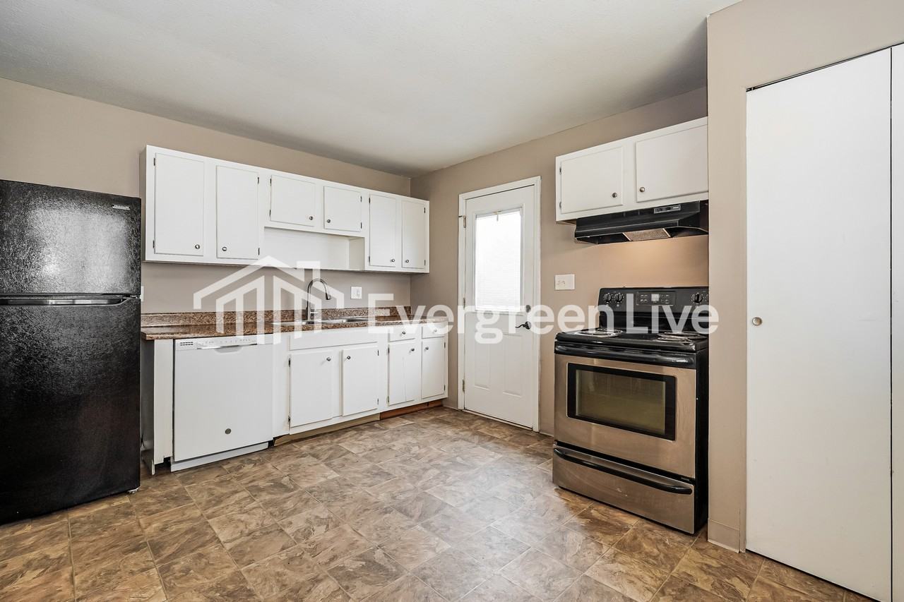 3763 Amwell Rd E - Photo 6 of 16