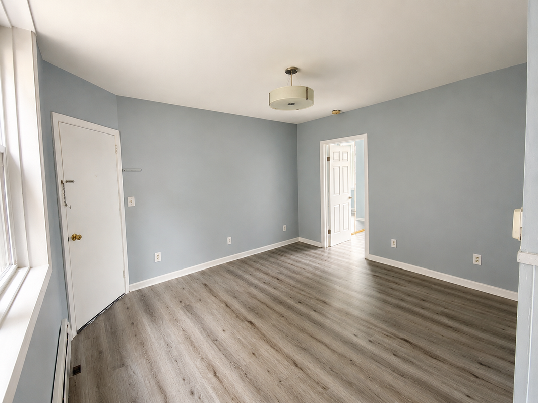 339 Valley St - Photo 2 of 11