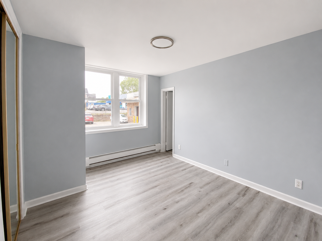 339 Valley St - Photo 5 of 11