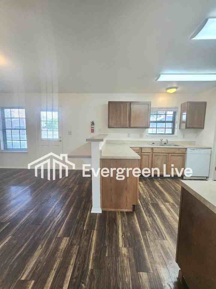 4109 Lew Wallace Dr - Photo 6 of 26