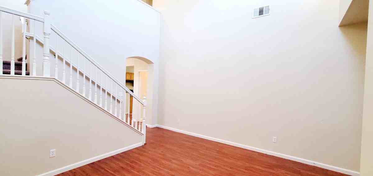 1618 Fontanella Way - Photo 4 of 40