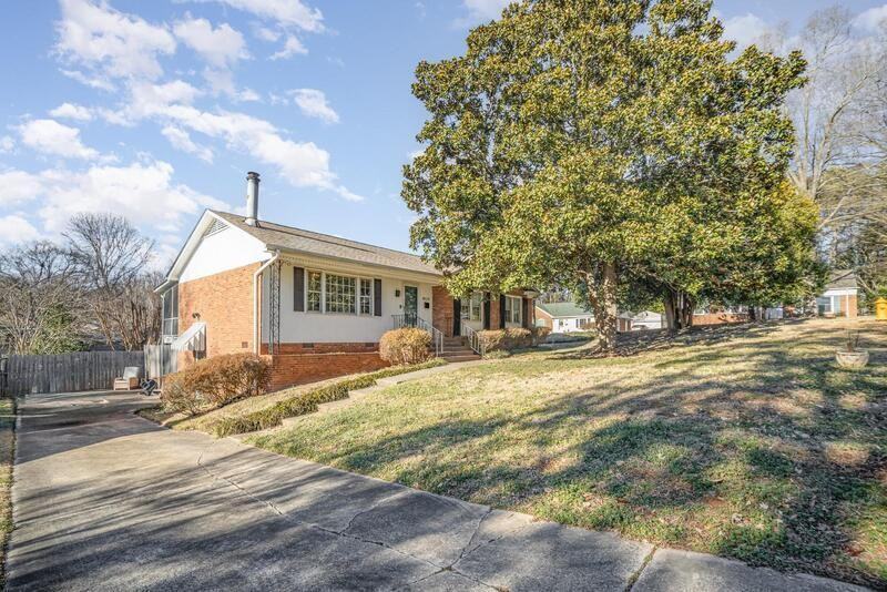 4129 Tamerlane - Photo 3 of 26