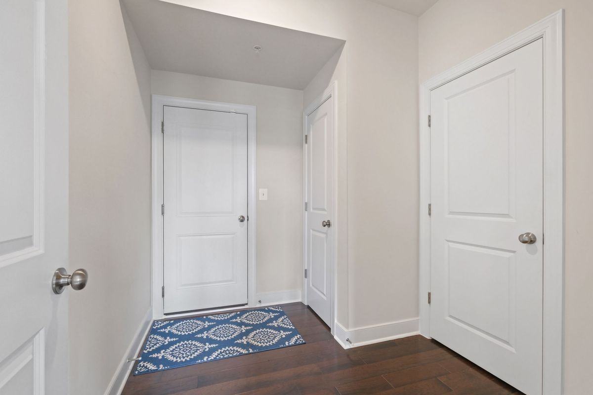 143 Rubens Dr - Photo 5 of 32