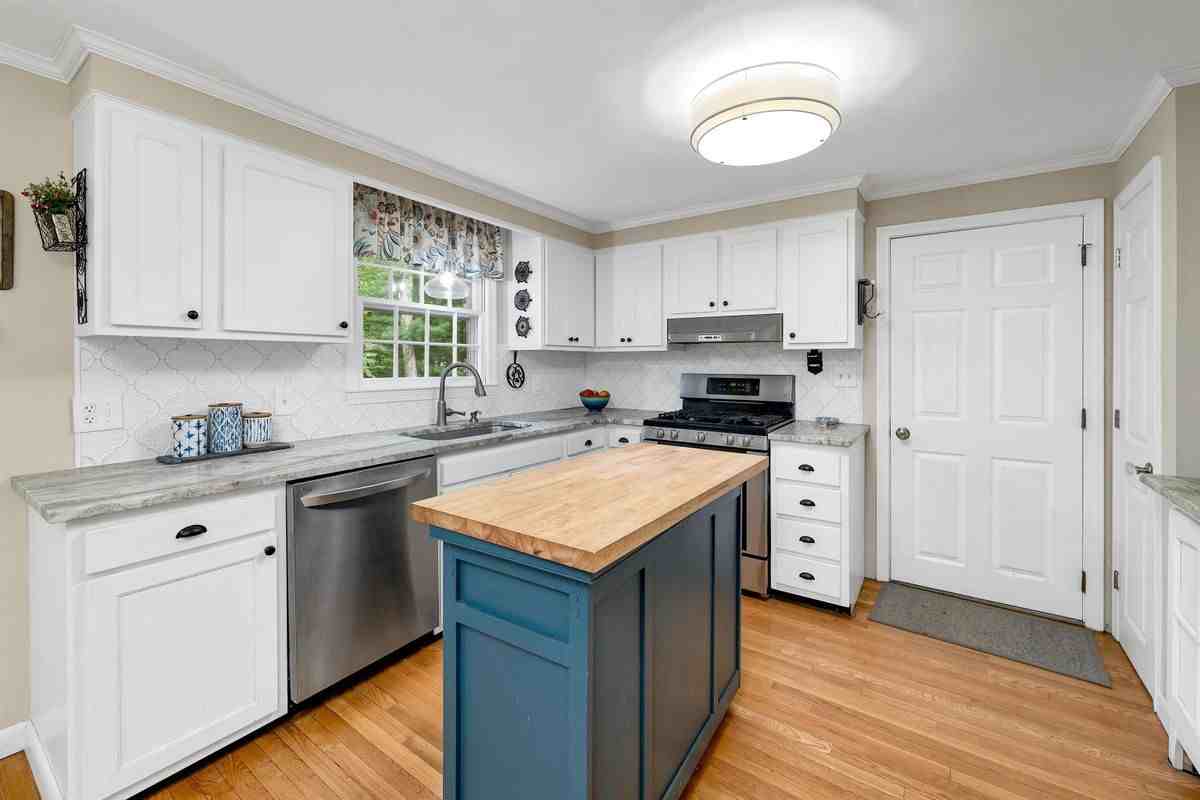 43 Milbern Ave - Photo 7 of 36