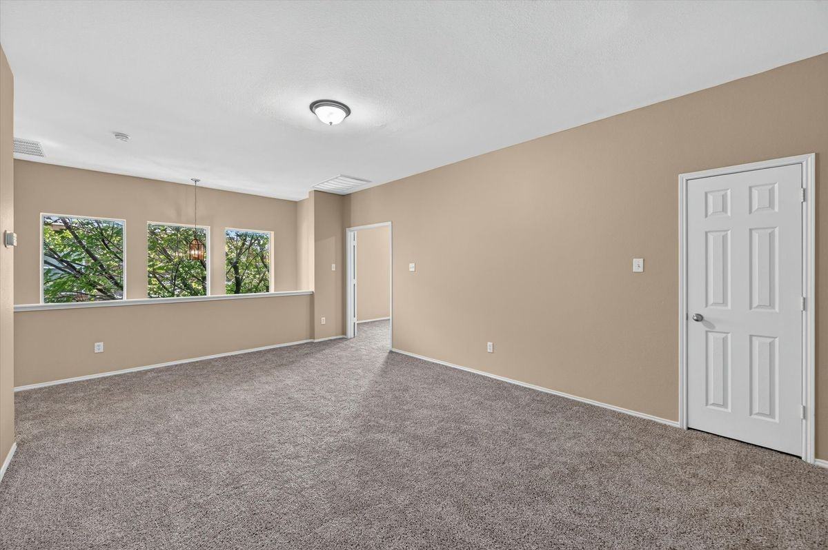 2510 Sedona St - Photo 2 of 26