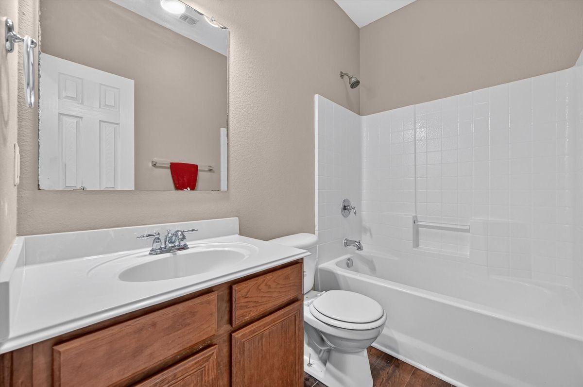 2510 Sedona St - Photo 6 of 26