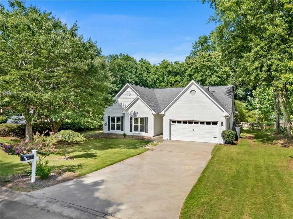 1525 Keystone Dr - Photo 2 of 36