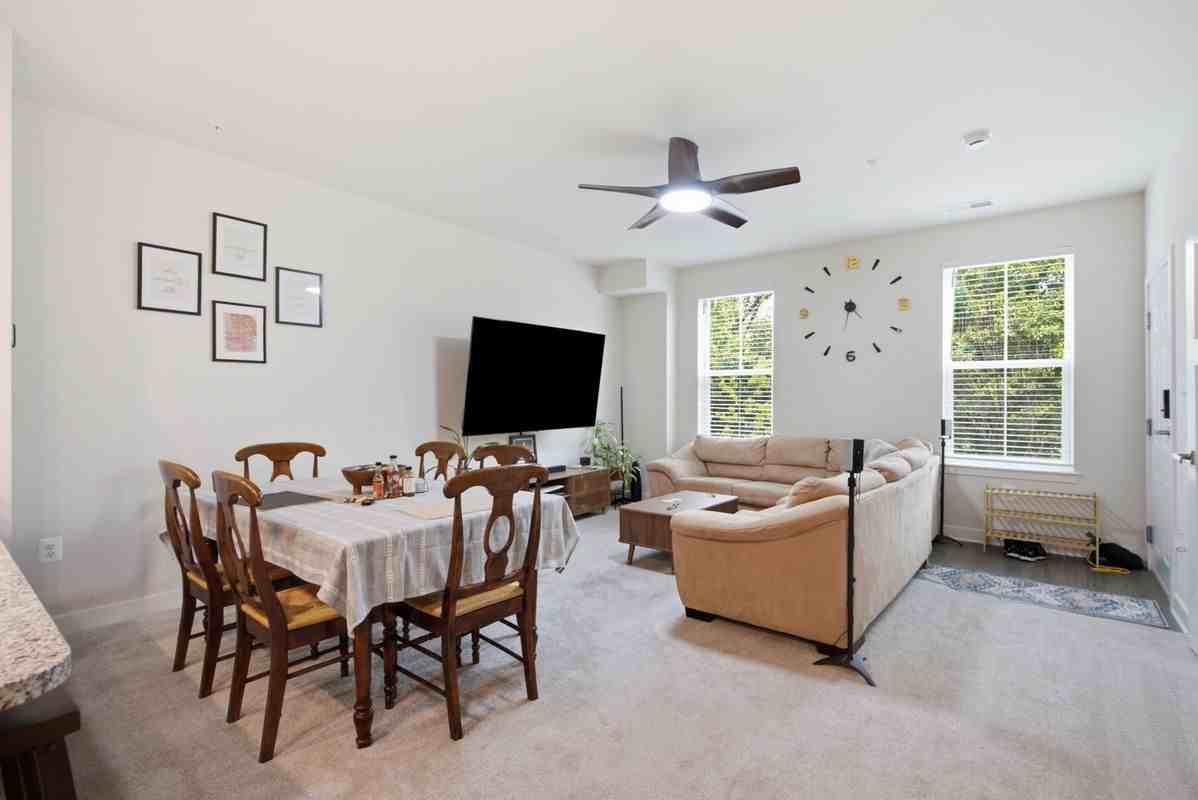 212 Matisse Pl - Photo 3 of 25