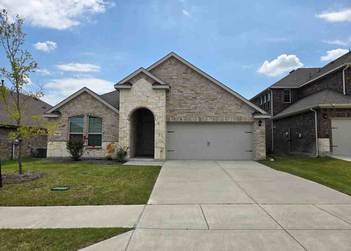 1007 Marigold St - Photo 2 of 20