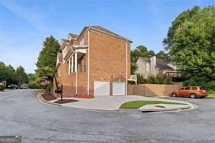 1711 Summit Glen Ln Ne - Photo 1 of 1