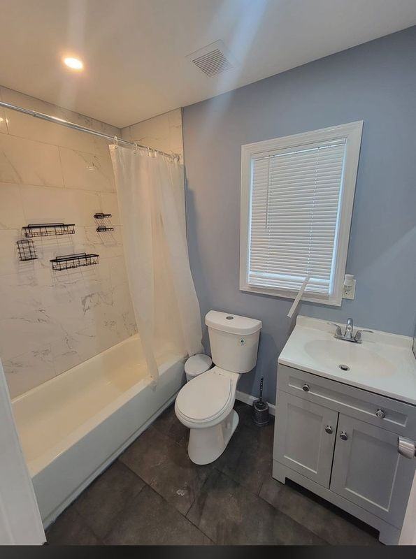 10926 174th St - Photo 3 of 8