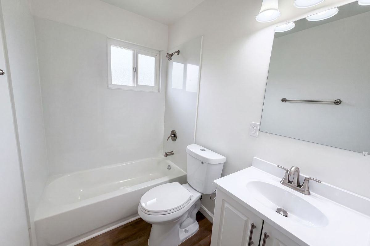 648 Lewis Ave - Photo 3 of 21