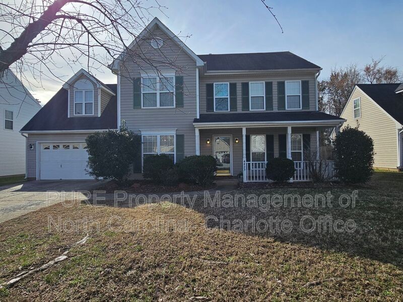 4423 Cades Cove Dr - Photo 2 of 32