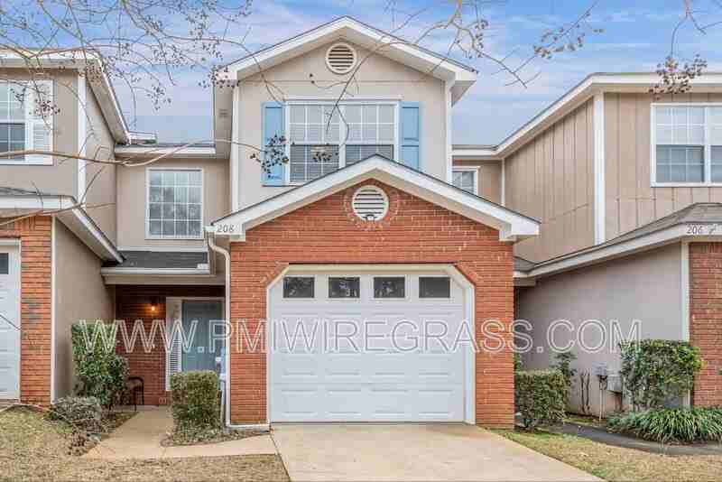 208 Foxchase Ln - Photo 2 of 44