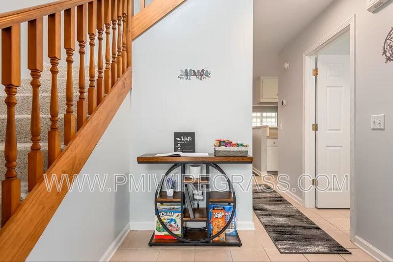 208 Foxchase Ln - Photo 4 of 44