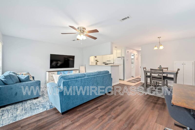 208 Foxchase Ln - Photo 7 of 44
