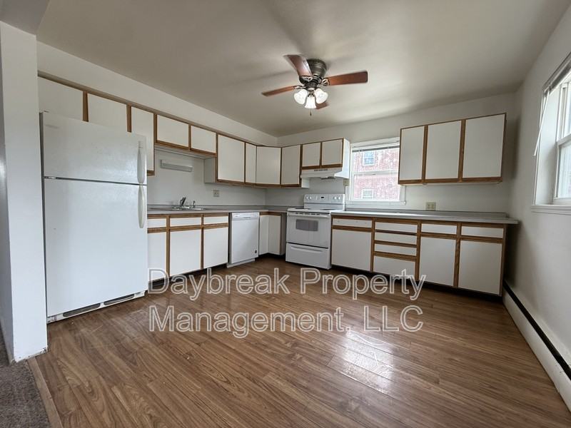 2913 8th St N - Photo 4 of 14